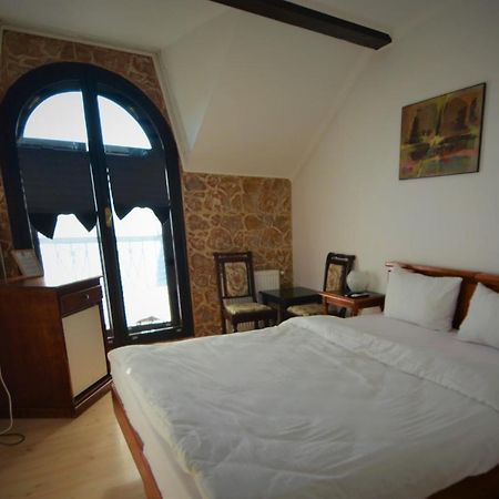 Gala - Guesthouse Орадеа Екстериор снимка