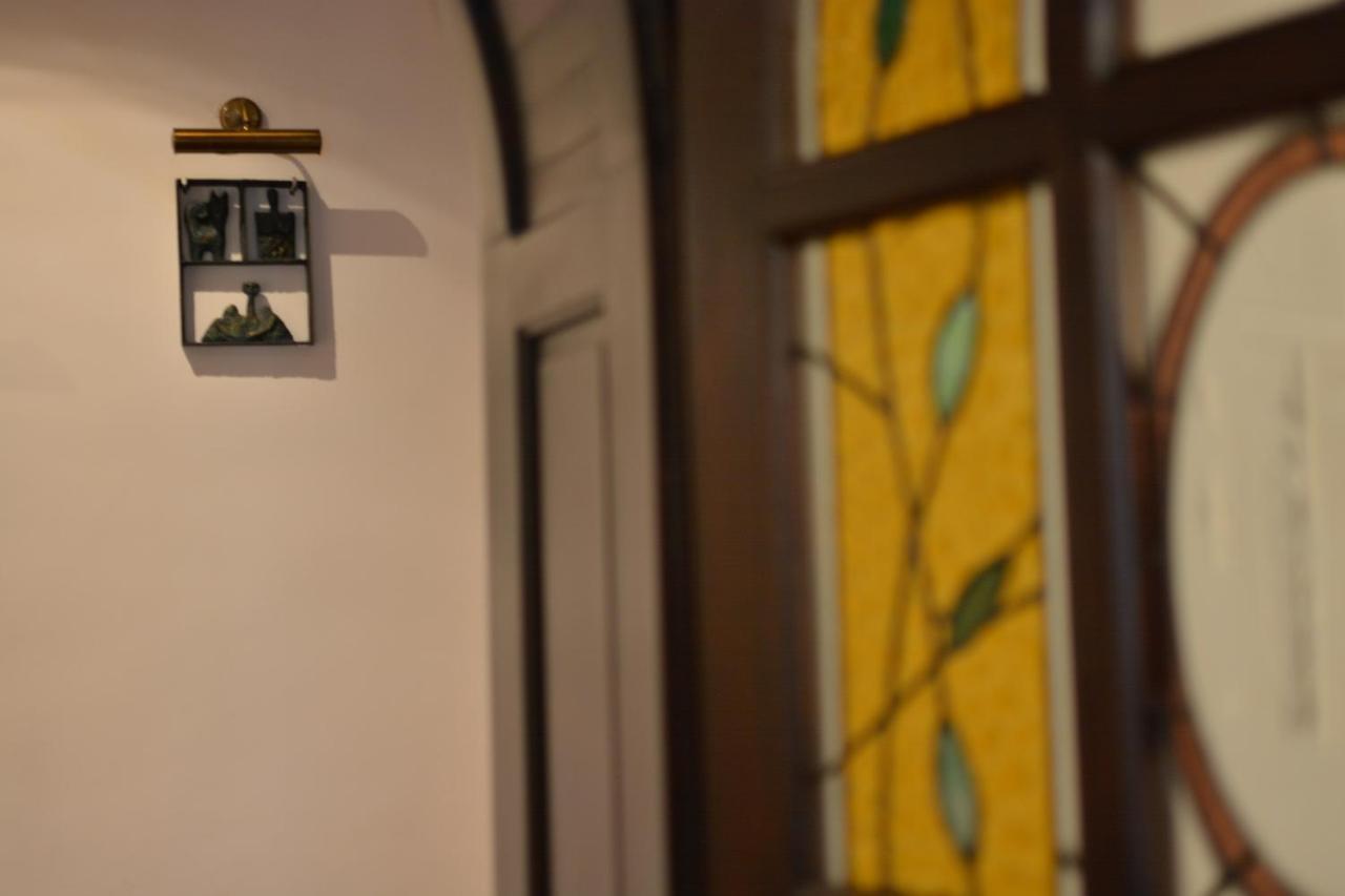 Gala - Guesthouse Орадеа Екстериор снимка