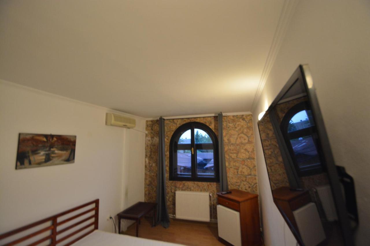 Gala - Guesthouse Орадеа Екстериор снимка