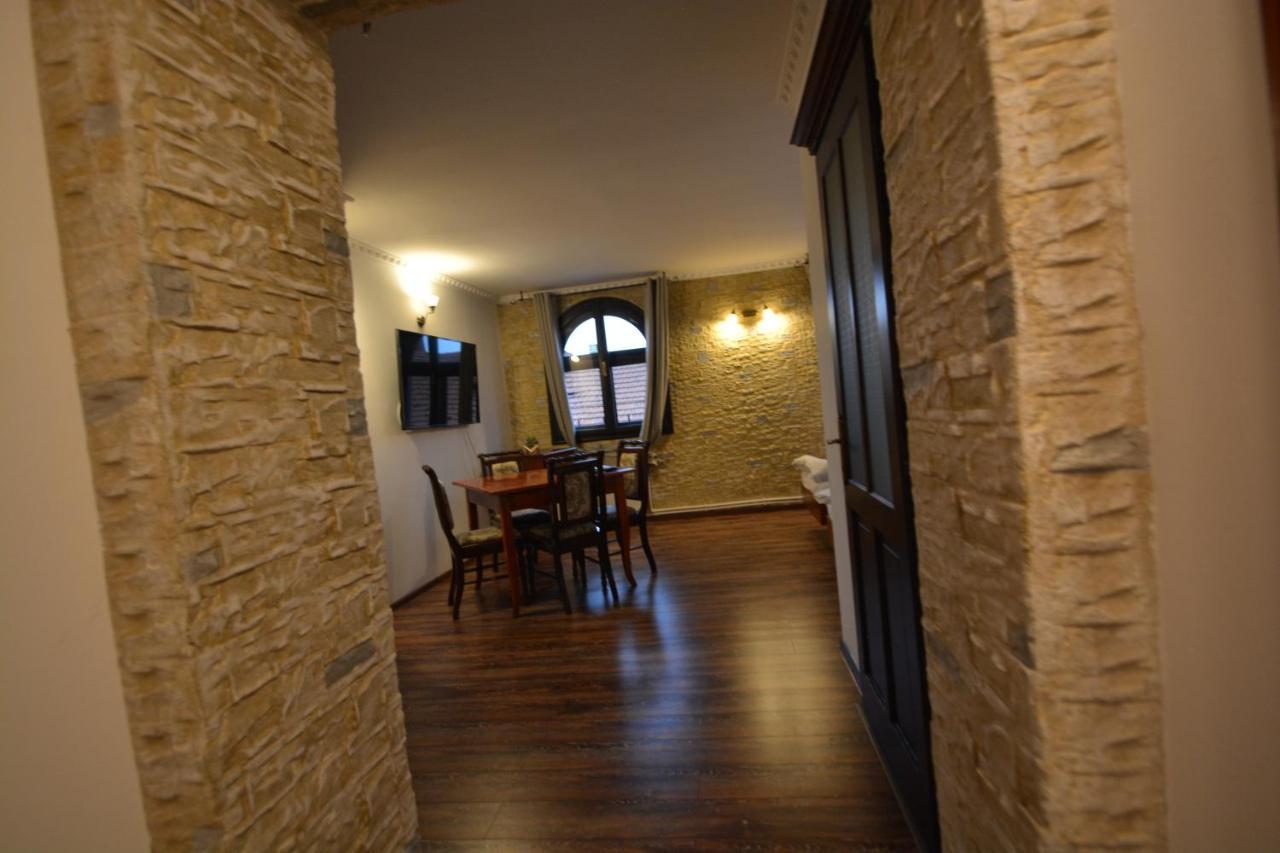 Gala - Guesthouse Орадеа Екстериор снимка